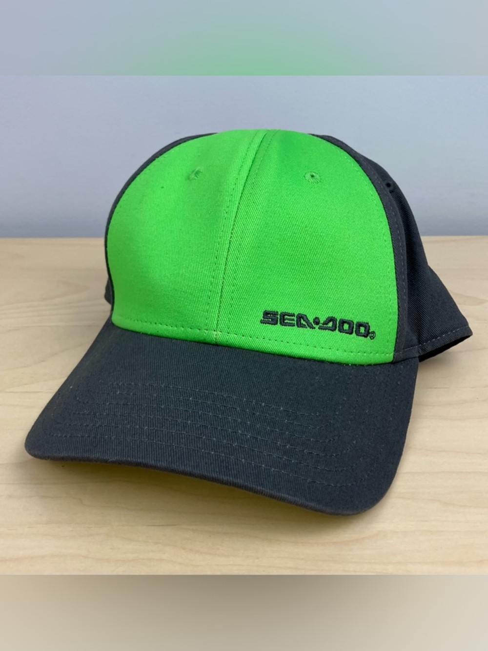 Seadoo Snapback Trucker Hat Green & Gray Embroidered Logo Cap